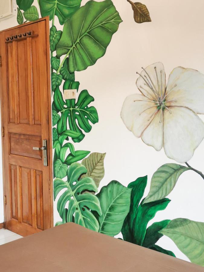 Snooze Ijen Hostel Banyuwangi  Exterior photo