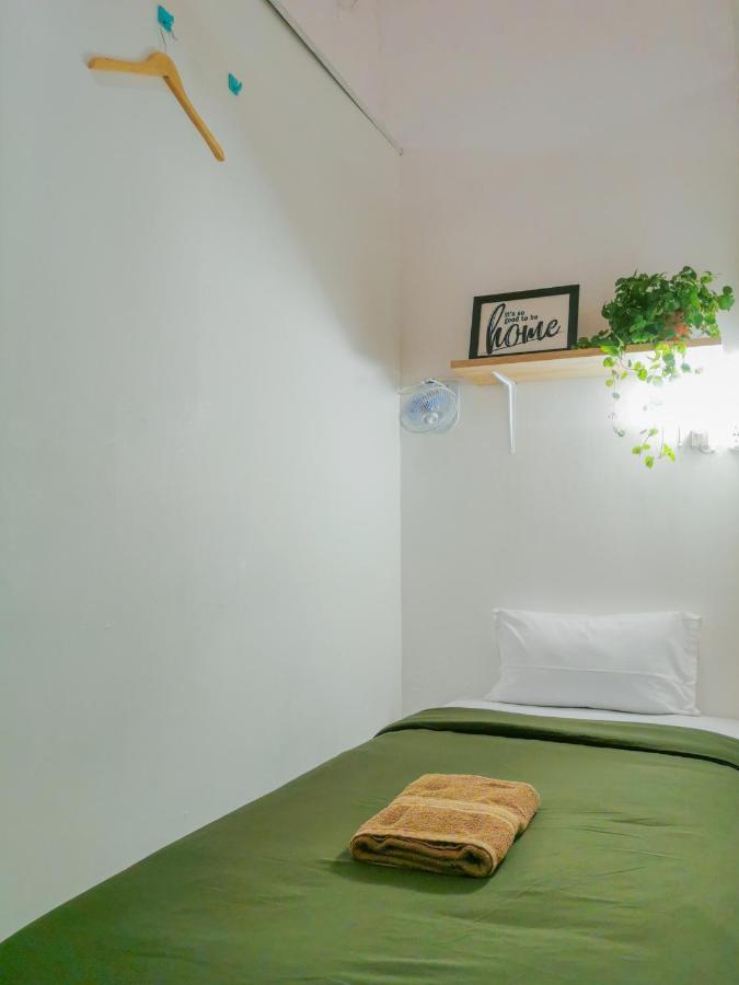 Snooze Ijen Hostel Banyuwangi  Exterior photo
